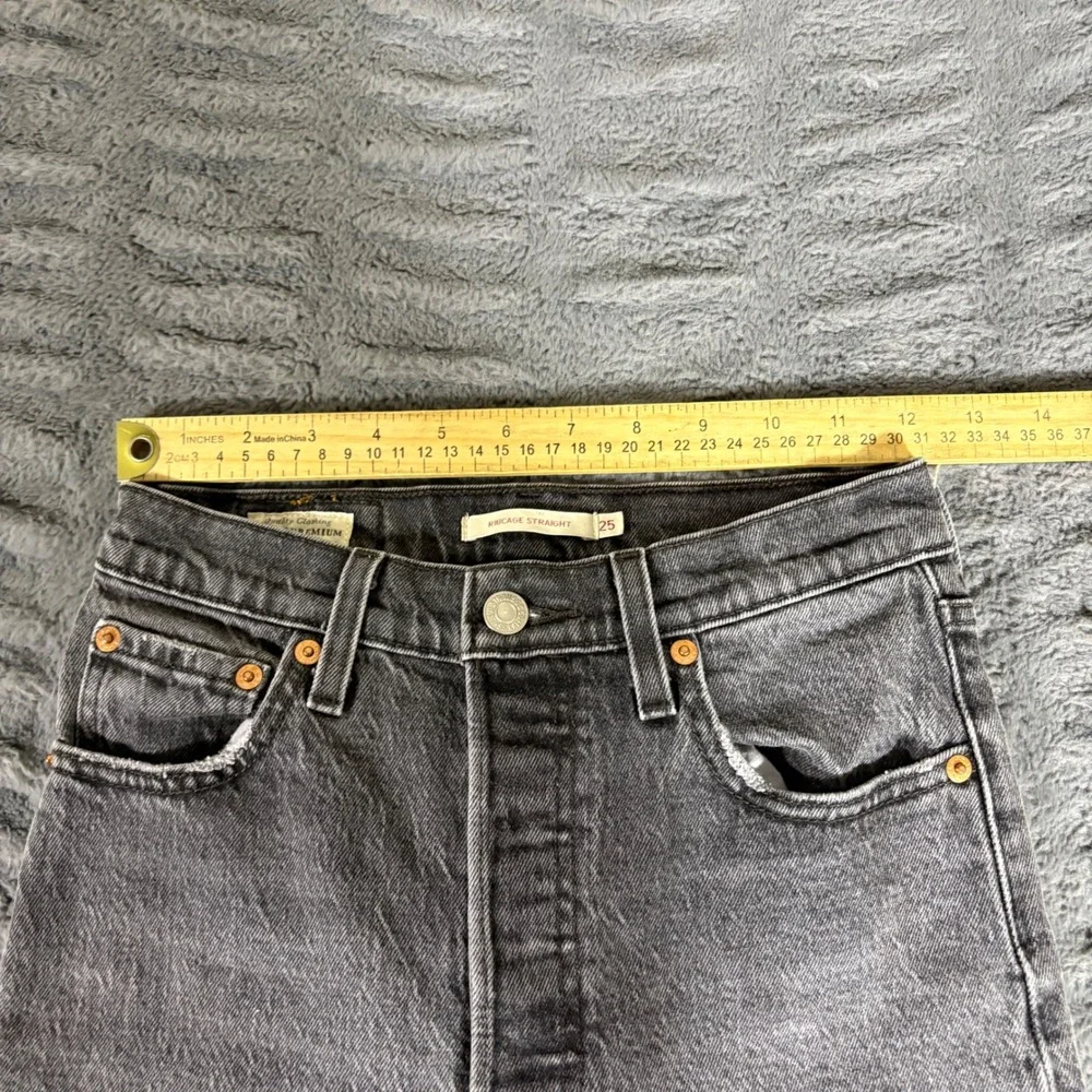 Levis Premium measurements waist